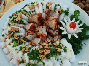 Hấp dẫn bánh hỏi Phong Điền