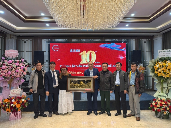 Quà tặng từ tập thể lớp 12K THPT Phan Đăng Lưu niên khoá 1980 - 1983