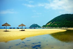 Biển Đại Lãnh có bãi cát rất đẹp