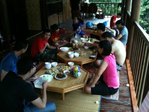 Thưởng thức ẩm thực tại Hômestay