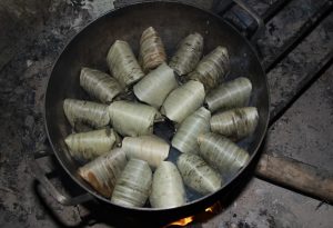 Hấp bánh gai Chiêm Hóa