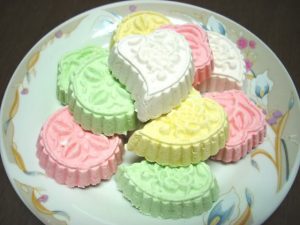 Bánh In Quảng Ngãi được làm từ những nguyên liệu sẵn có
