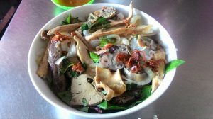 Lên Đà lạt phải thử bánh ướt lòng gà nếu không sẽ hối tiếc