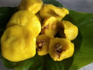 Bánh nghệ làm bằng bột nếp ở Sài Gòn
