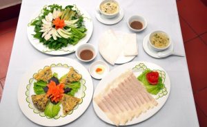 Bánh tráng thịt heo - món ngon hấp dẫn du khách
