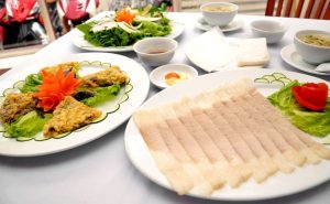 Món bánh tráng thịt heo Quảng Nam