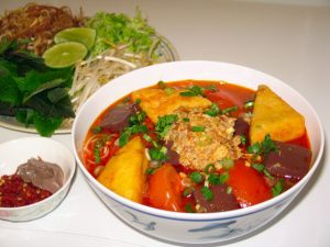 Bún rêu cua đồng nổi tiếng ở thành phố Uông Bí