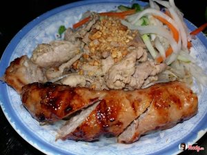 Bún xào nem nướng ở Bạc Liêu