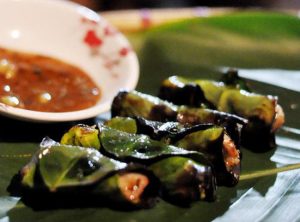 Chả cuốn lá bưởi chỉ có ở Hòa Bình