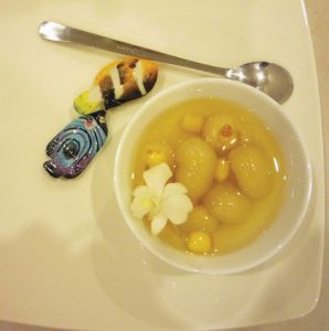 Chè long nhãn hạt sen, đặc sản Hưng Yên