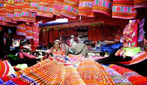 Sắc màu phiên chợ Đồng Văn