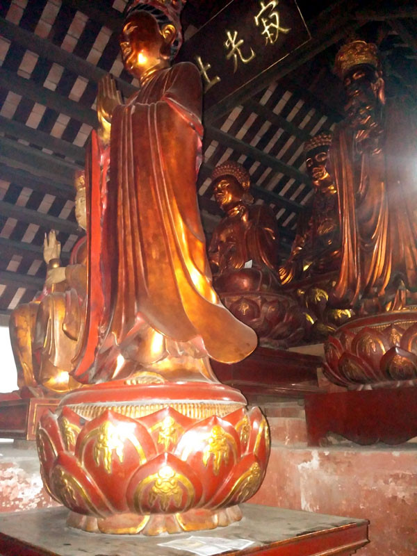 Tượng Phật ở chùa Bổ Đà