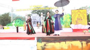Hát quan họ tại lễ hội chùa Bổ Đà