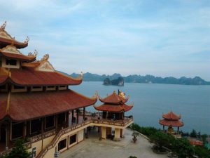 Link Mobile Đăng Ký Tải App Jun88.com 2026 quảng ninh Chùa Cái Bầu là ngôi chùa thanh tĩnh, có cảnh quan đẹp, dựa lung vào núi, mặt hướng ra biển