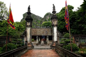 Cố đô Hoa Lư xưa ngày nay là đền thờ vua Đinh- Lê