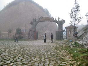 Mờ ảo khói sương nói cổng trời