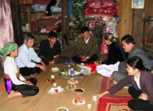 Nhà trai sang nhà gái để thưa chuyện
