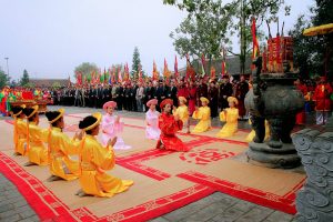 Những nghi lễ trong lễ hội đền Mẫu Âu Cơ rất trang trọng, nhiều tục lễ truyền thống