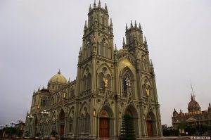 Đền thánh Kim Lao