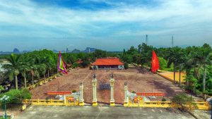 Đền thờ Trần Hưng Đạo ở thị xã Quảng Yên