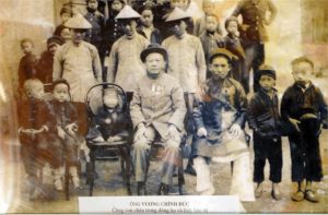 Gia đình ông Vương Bá Sình
