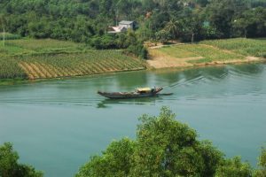 Ngắm cảnh trên đồi Vọng Cảnh