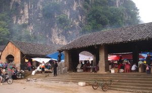 Chợ Đồn Văn mang nét đẹp của phiên chợ vùng cao