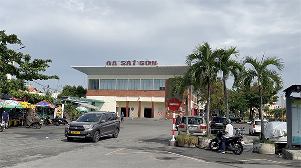 Cổng chính ga Sài Gòn