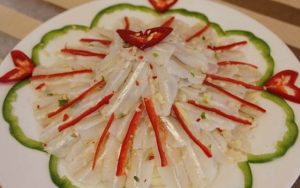 Gỏi cá mai, món ăn hâp dẫn ở Khánh Hòa