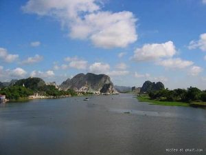 Kẽm Trống là ột trong những danh thắng của đất Hà Nam
