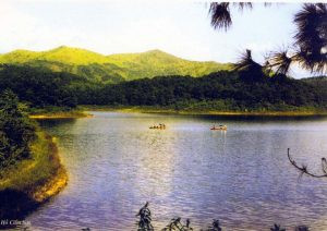 Cảnh đẹp hữu tình ở hồ Cẩm Sơn