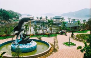 Khuôn viên rộng lớn, thắng cảnh hữu tình ở hồ Núi Cốc