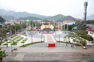 Quảng trường huyện Ba Chẻ