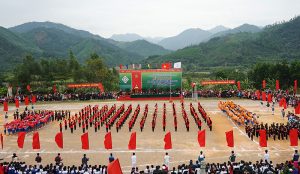 Lễ hội phù đổng huyện Bình Tiên