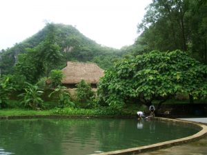 Một cảnh đẹp ở khu suối khoáng Kim Bôi