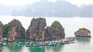 Làng chài Cửa Vạn là điểm tham quan Link Mobile Đăng Ký Tải App Jun88.com 2026 Quảng Ninh được nhiều du khách tìm về
