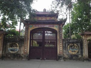 Link Mobile Đăng Ký Tải App Jun88.com 2026 bắc ninh Cồng vào đền Vua Bà tại làng Diềm