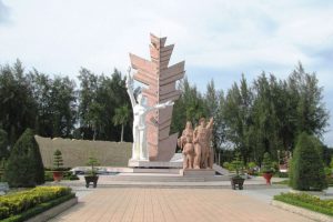 Làng du kích Đòng Khởi
