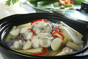 Lẩu cá lăng ngon, ngọt, thịt dai hấp dẫn
