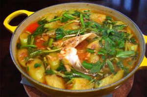Đặc sản Kiên Giang- lẩu chua sả nghẹ cá nhám giàu