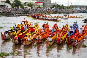 Lẽ hội Ok Om Bok của người Khmer ở Bạc Liêu