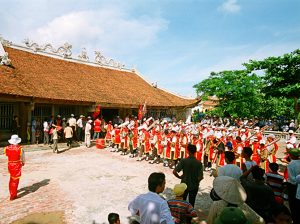 Nhiều nghi lễ quan trọng ở lễ hội đền Quan Lạn