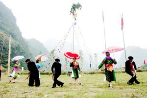 Lễ hội Gầu tào là một lễ hội quan trọng của người Mông