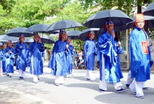 Một nghi lễ trong lễ hội đình Trà Cổ