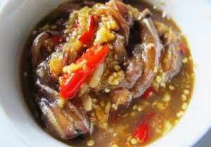 Mắc cá ruộng ngoài là món ăn còn là một vị thuốc