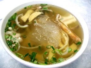 Miến dong Nà Rì nấu với thịt gà