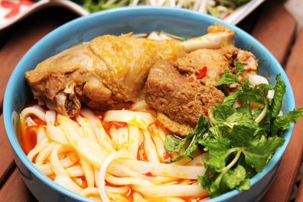 Mỳ Quảng nổi tiếng khắp nước ta
