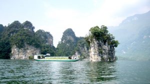 Nà Hang được ví như Vịnh Hạ Long ở núi rừng Tây Bắc