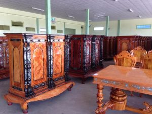 Nghề thủ công làm tủ thờ ở Gò Công