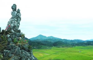 Nàng Tô Thị bồng con chờ chồng- biểu tượng của phụ nữ Việt